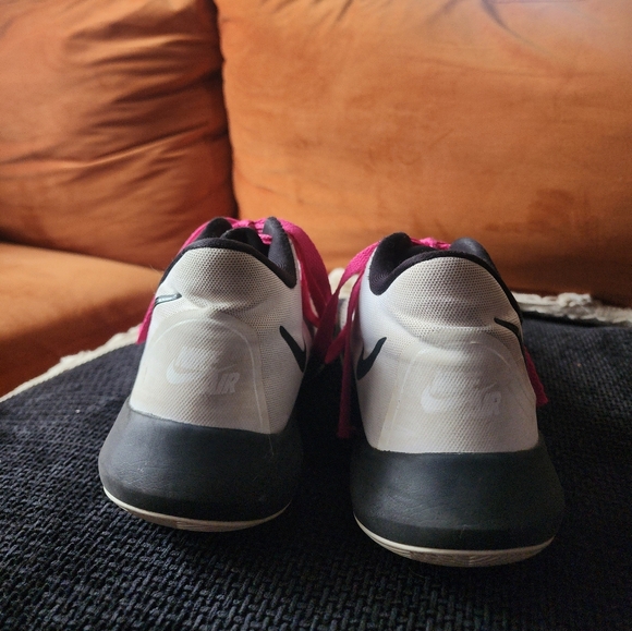 Nike Air Precision II High Top Basketball Shoes - Picture 4 of 7